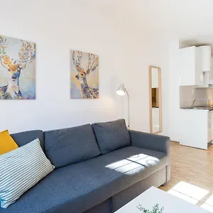  Apartment Modern Studio