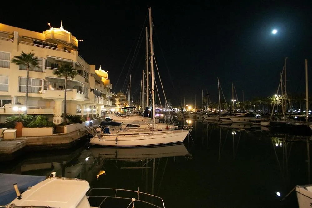 The Perfect Holiday Location Benalmádena 0*,